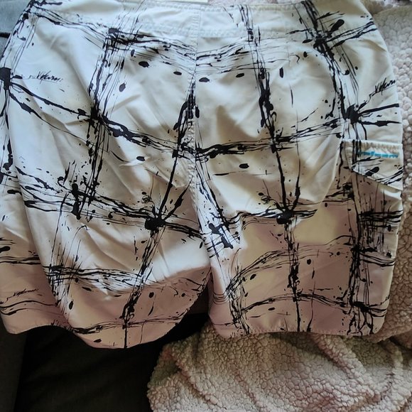 Volcom Board Shorts Size 29 White with black splotches Volcom Logo - Picture 3 of 6